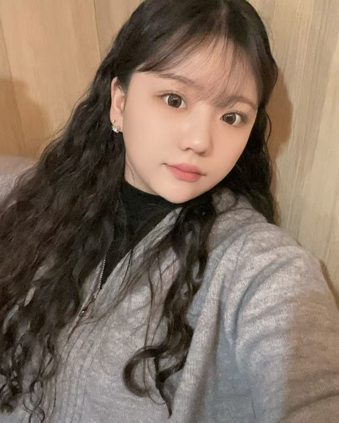 진아